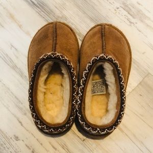 Kids UGG slippers